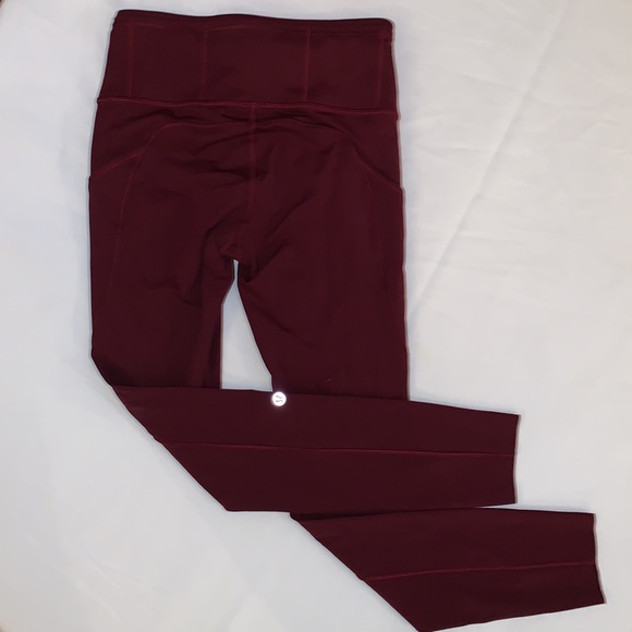LULULEMON FAST AND FREE 7/8 TIGHTS 25” - SIZE 4 - GARNET - Picture 5 of 7